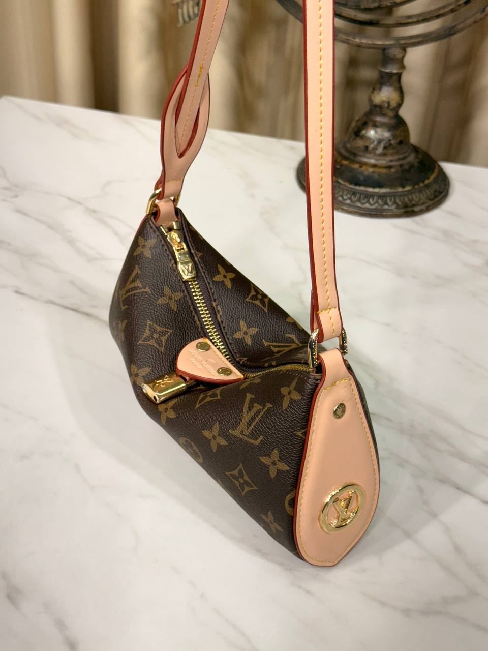 Bolso Louis Vuitton crossbody - Imagen 2