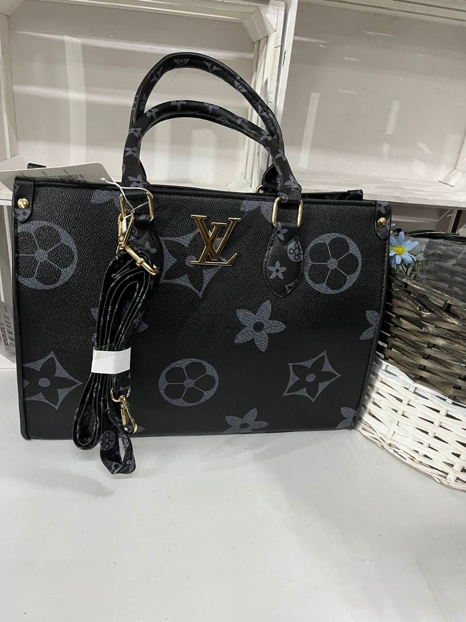 Bolso Louis Vuitton estampado - Imagen 2