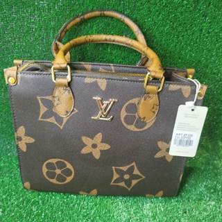 Bolso Louis Vuitton estampado - Imagen 2