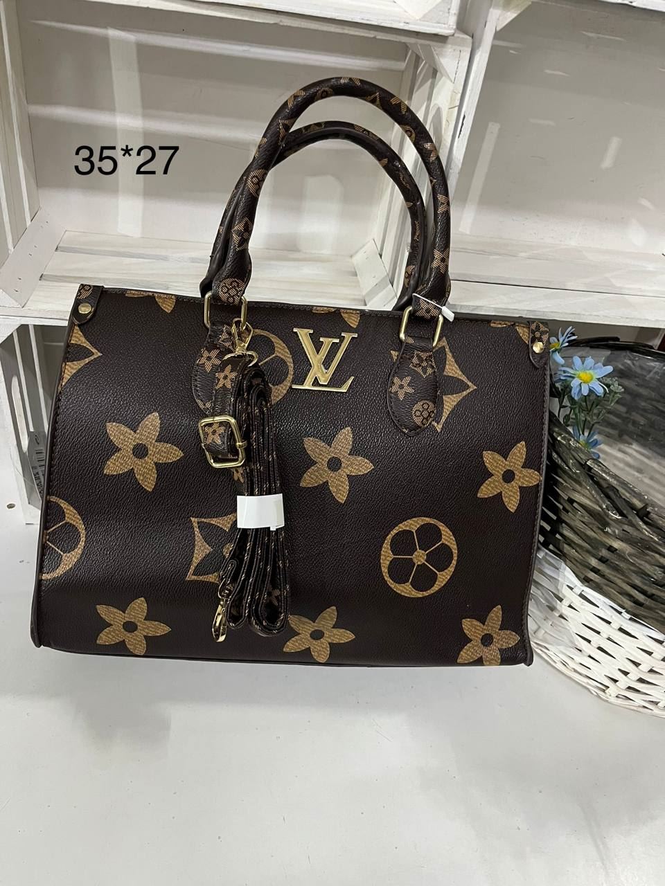 Bolso Louis Vuitton estampado - Imagen 4