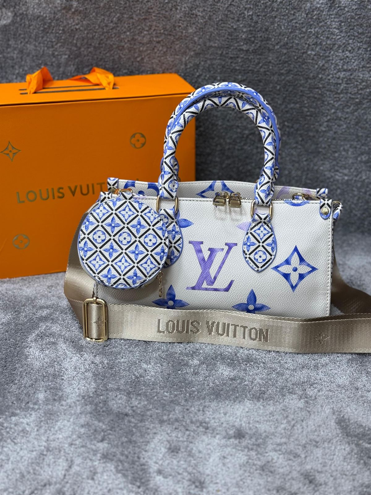 Bolso Louis Vuitton estampado - Imagen 2