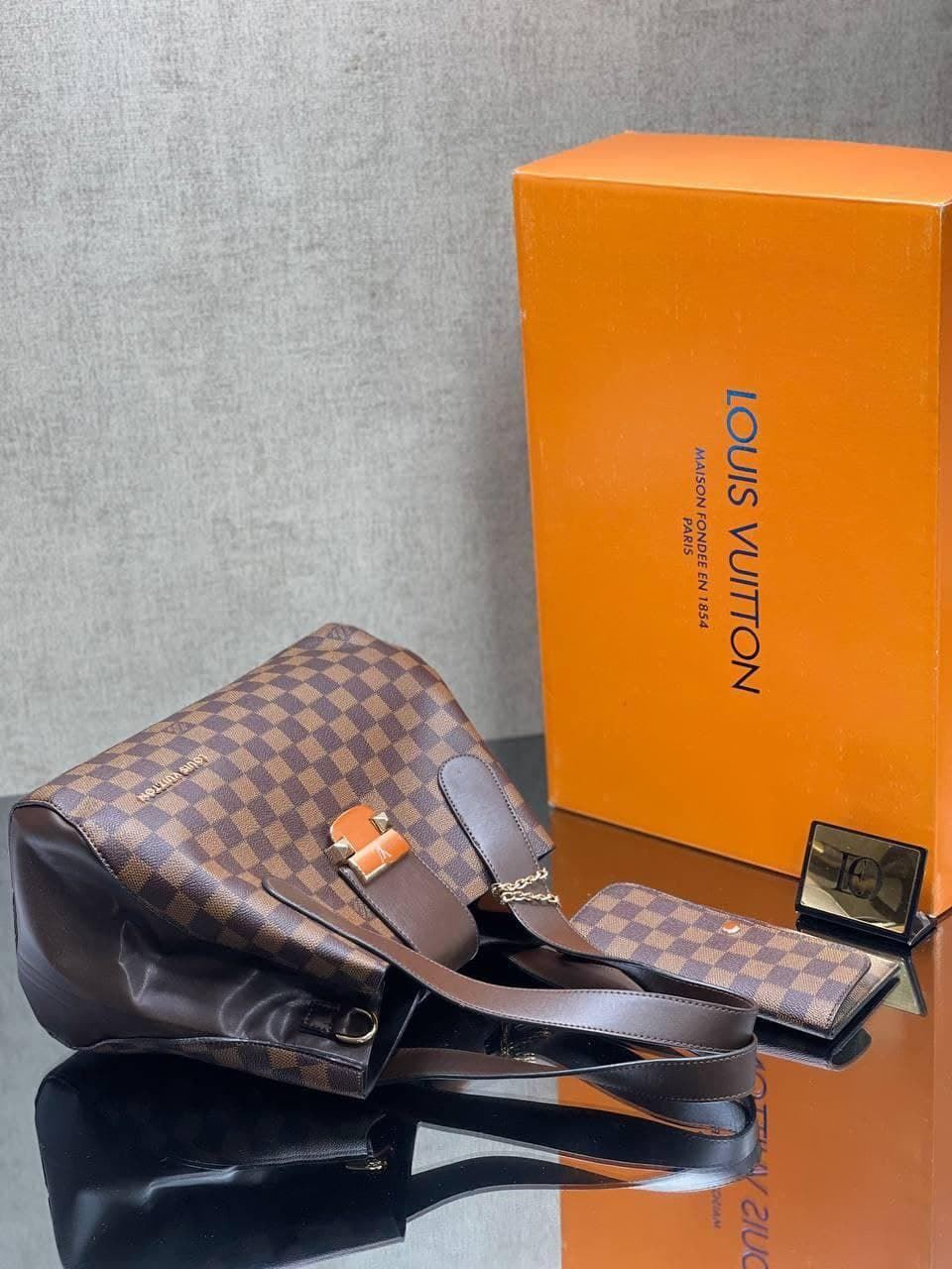 Bolso Louis Vuitton  Griet y monedero a juego - Imagen 3