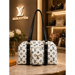 Bolso Louis Vuitton  Hang On - Imagen 1