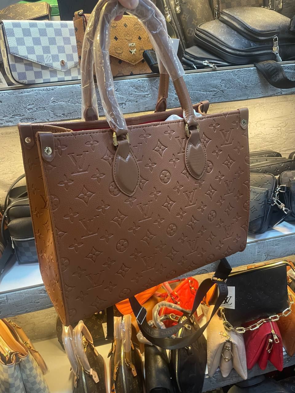 Bolso Louis Vuitton On the go PM - Imagen 2