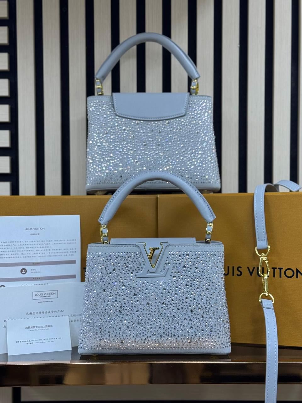 Bolso Louis Vuitton pedrería - Imagen 2