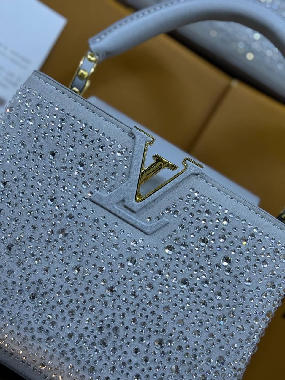 Bolso Louis Vuitton pedrería - Imagen 3