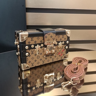 Bolso Louis Vuitton petite malle - Imagen 1