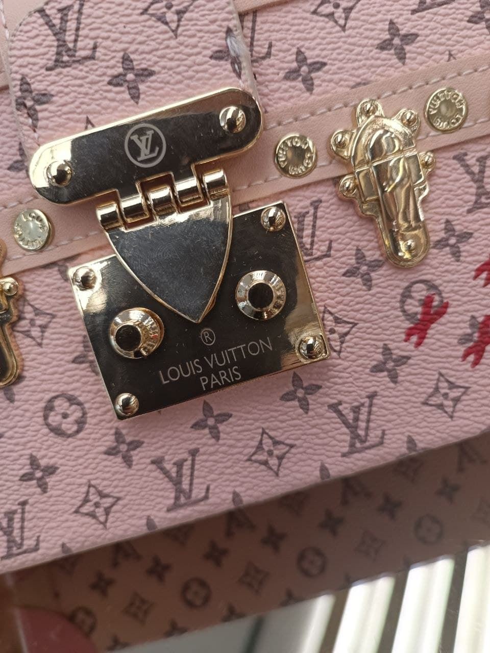 Bolso Louis Vuitton petite malle - Imagen 7