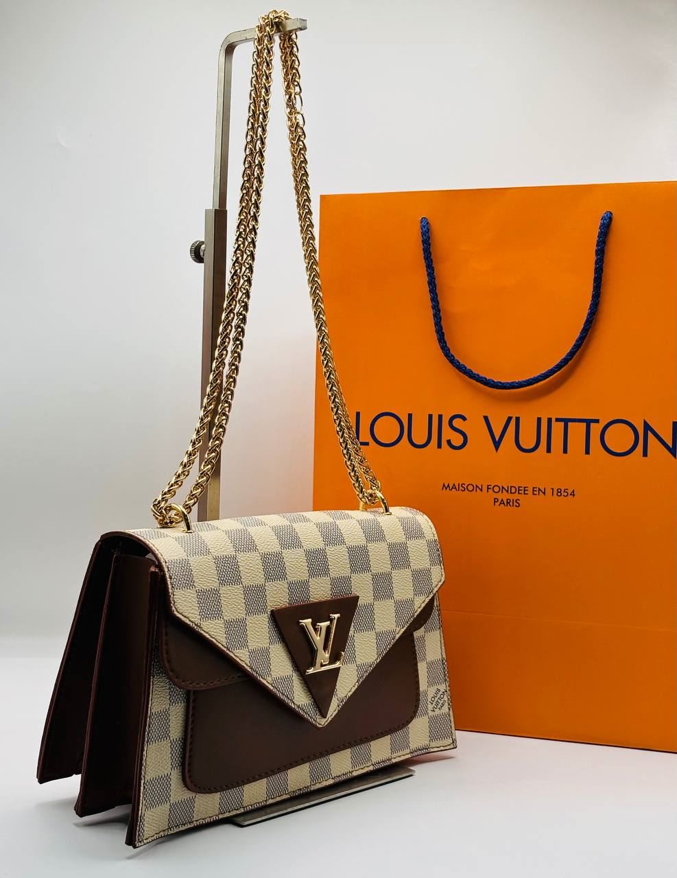 Bolso Louis Vuitton very Chain - Imagen 3