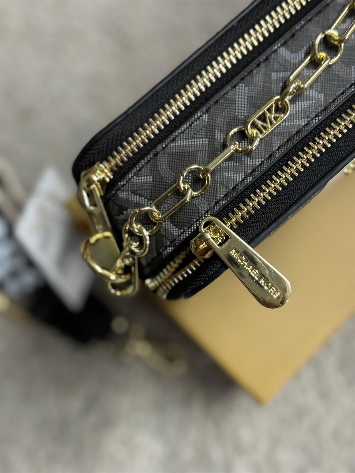 Bolso Michael Kors - Imagen 4