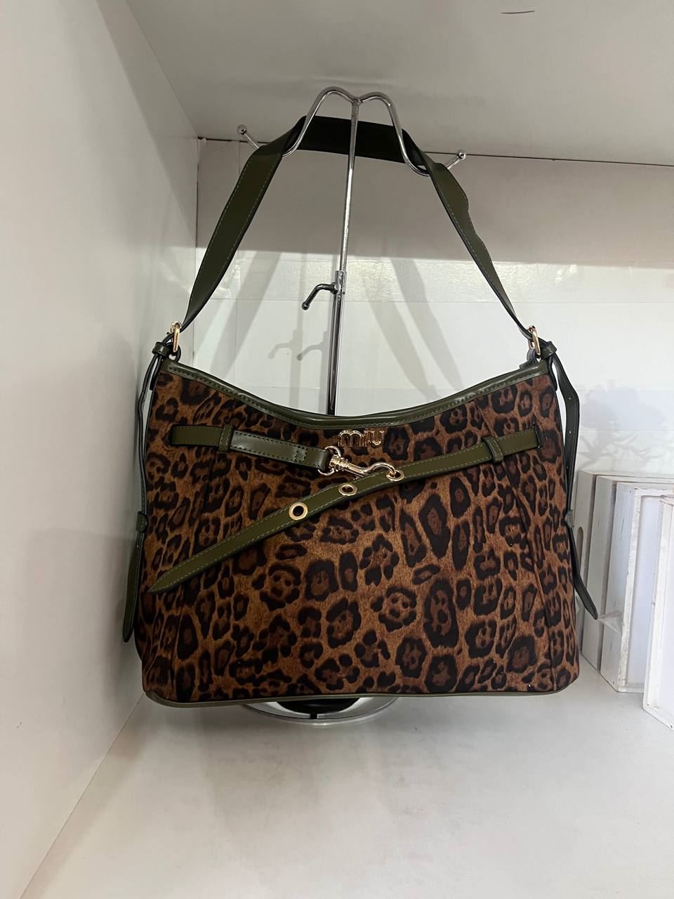Bolso Miu Miu leopardo - Imagen 2