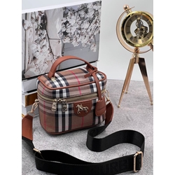 Bolso neceser Burberry - Imagen 1