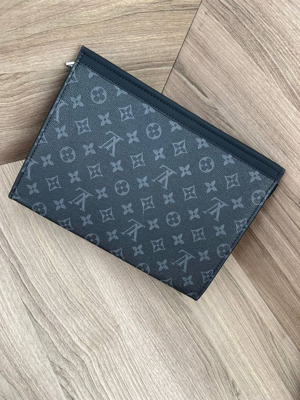 Bolso neceser Louis Vuitton - Imagen 1