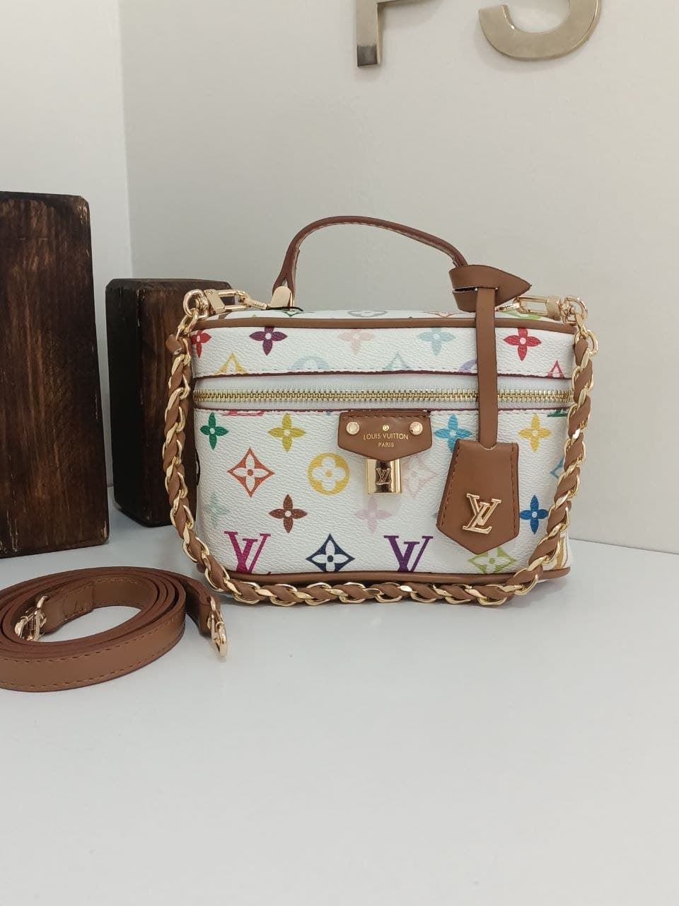 Bolso neceser Louis Vuitton - Imagen 1