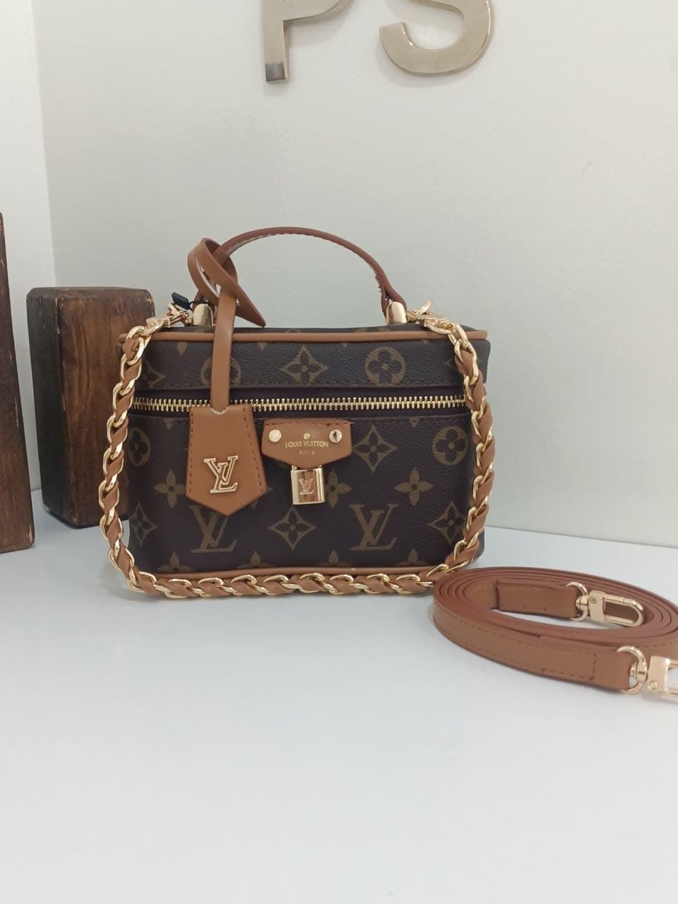 Bolso neceser Louis Vuitton - Imagen 4