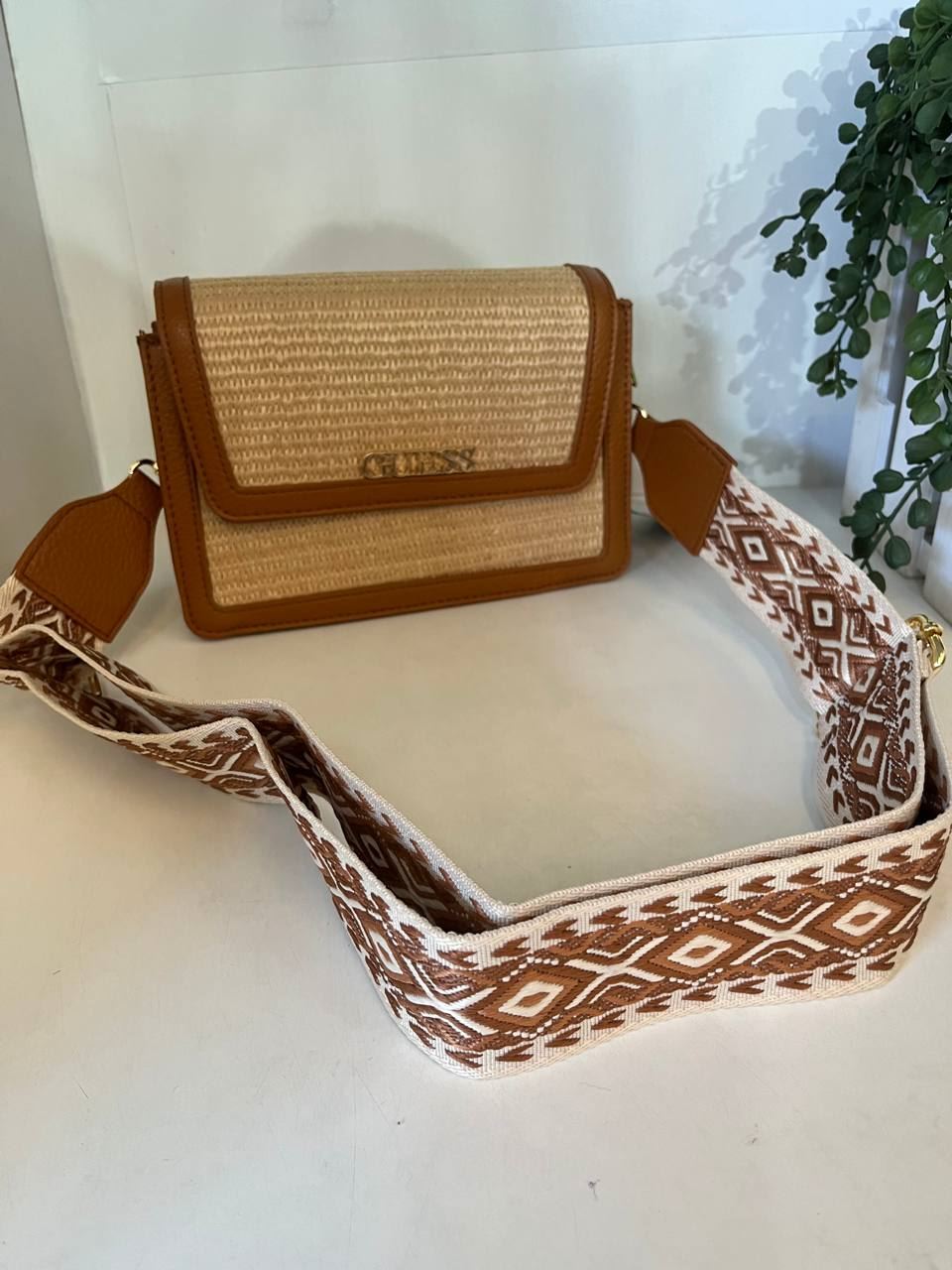 Bolso pequeño de Guess - Imagen 7