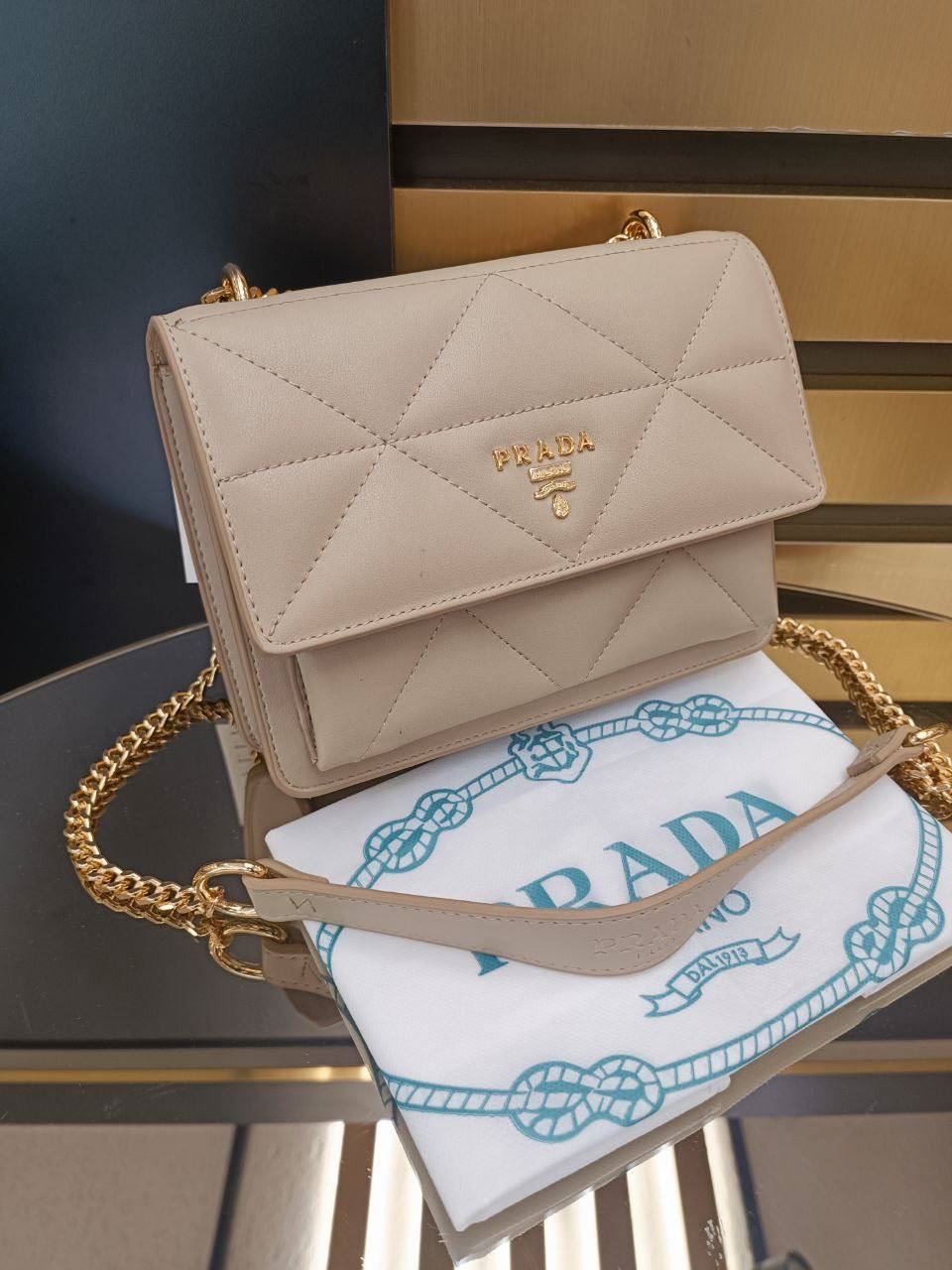 Bolso polipiel Prada - Imagen 2