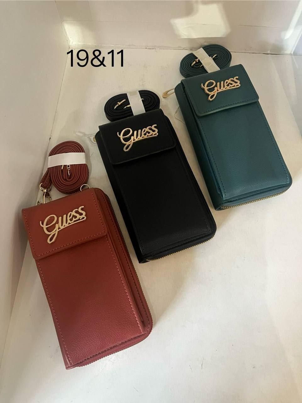 Bolso porta móvil Guess - Imagen 2