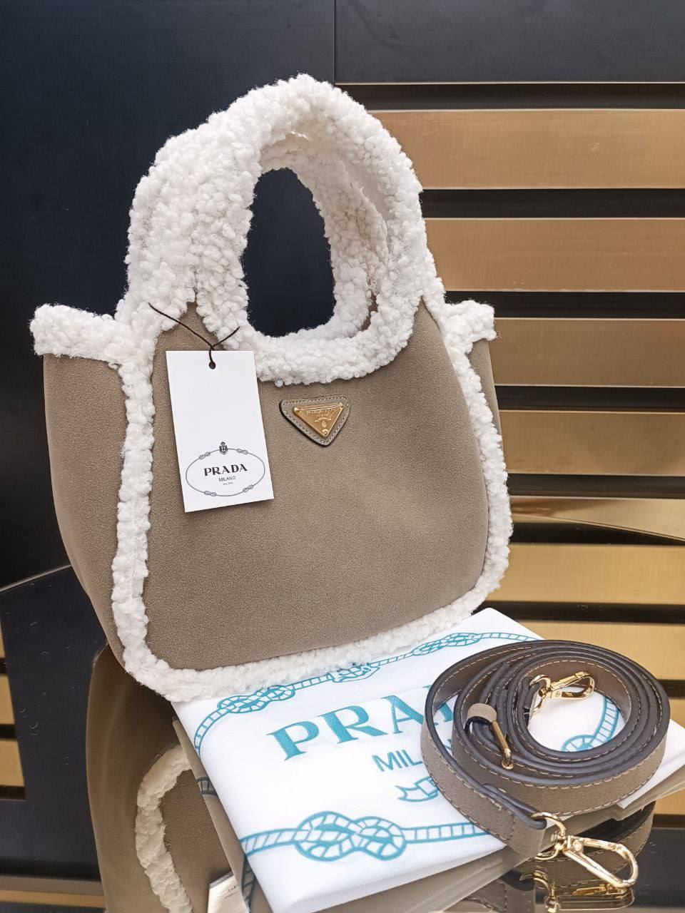 Bolso Prada mini Borrego - Imagen 1