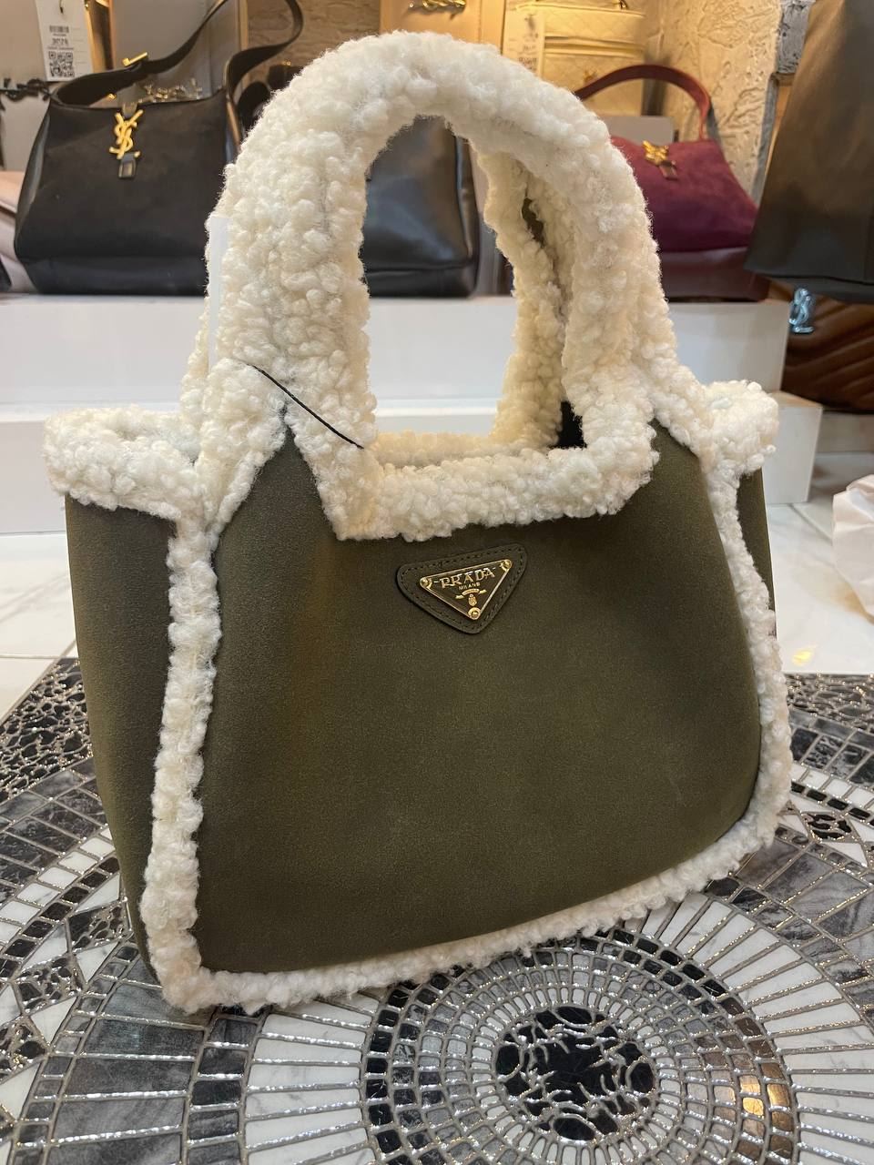 Bolso Prada mini Borrego - Imagen 5