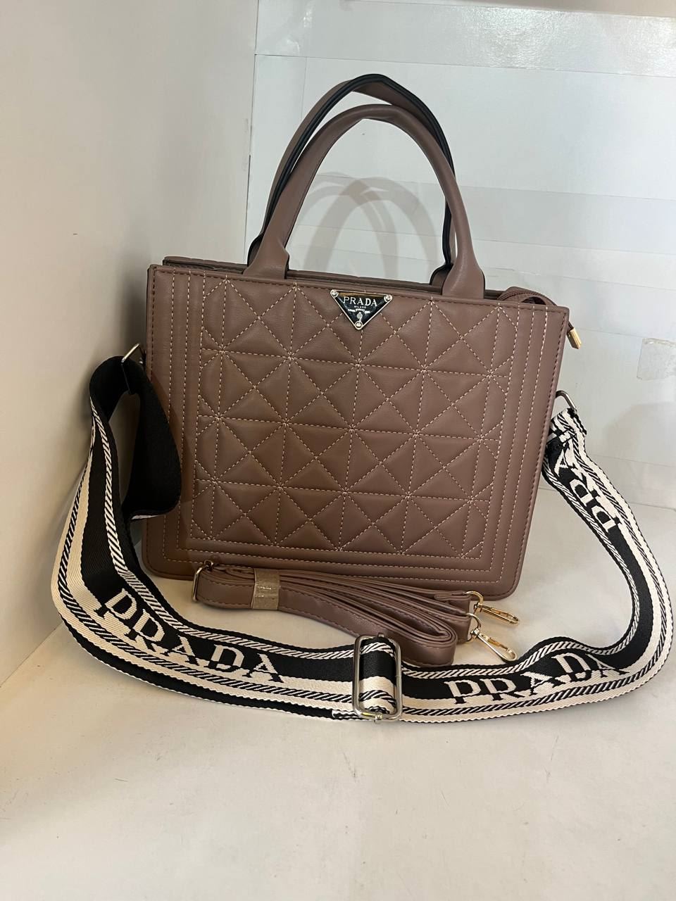 Bolso Prada polipiel - Imagen 1