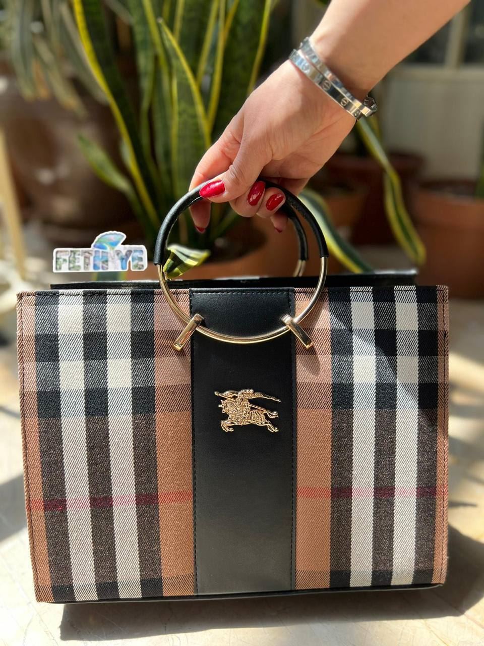 Bolso tote Freya Burberry - Imagen 1