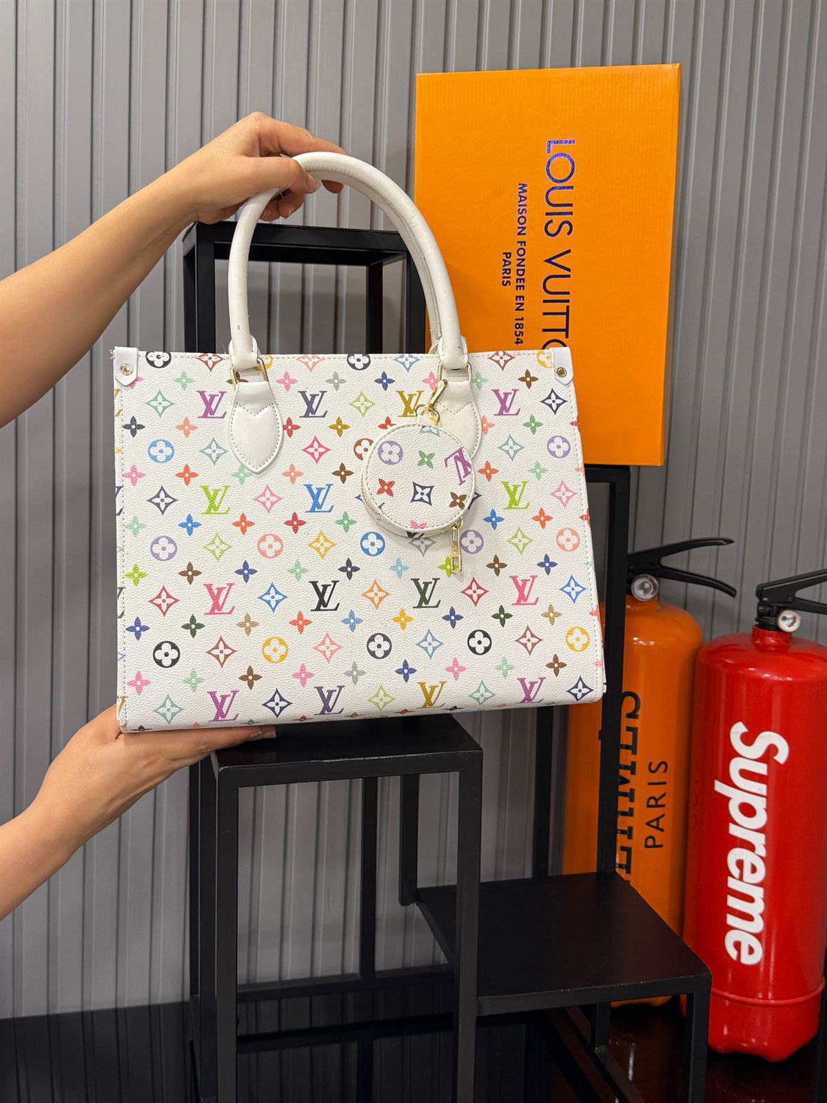Bolso tote On the go Louis Vuitton - Imagen 3