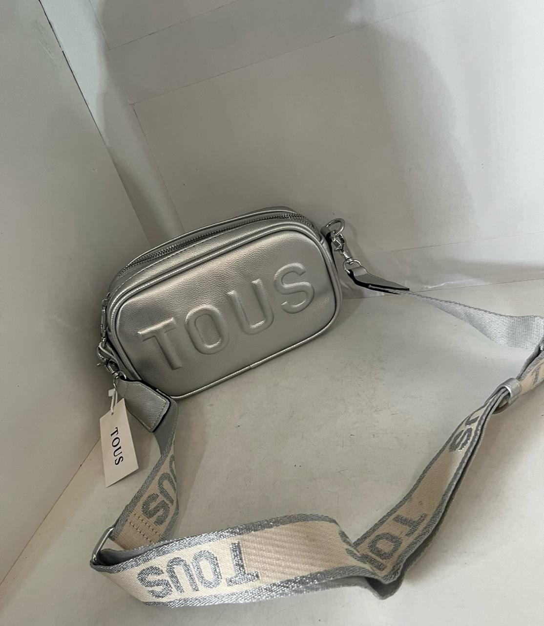 Bolso Tous con letras en relieve - Imagen 3