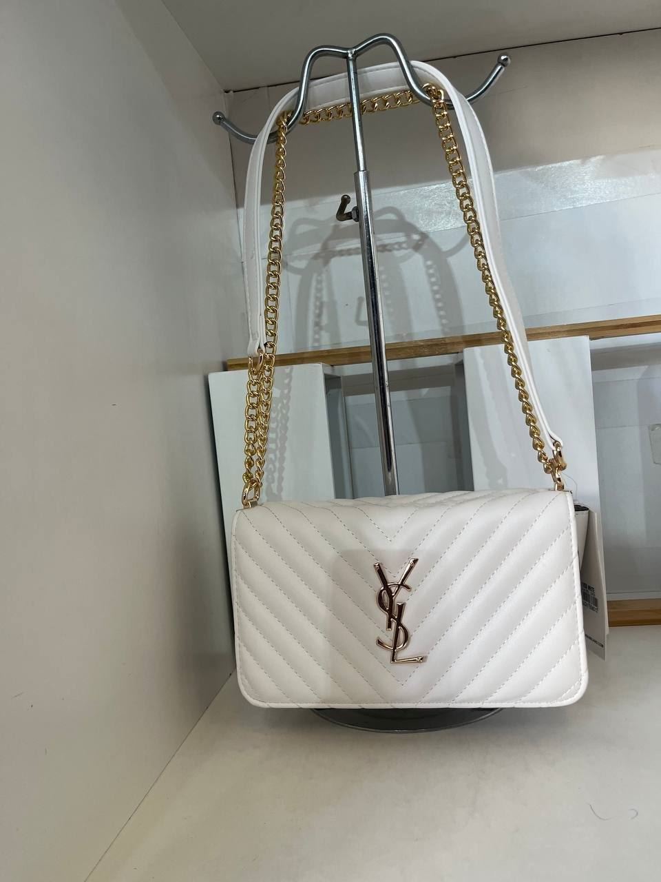 Bolso Yves Saint Lauren rigido - Imagen 1