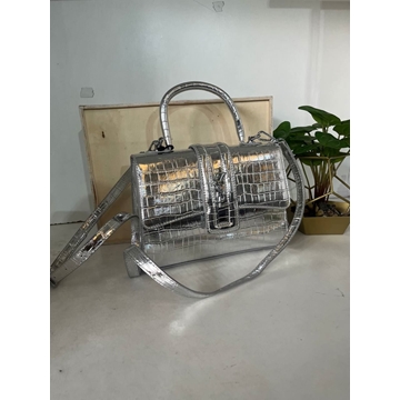 Bolso Yves Saint Laurent brillante - Imagen 1