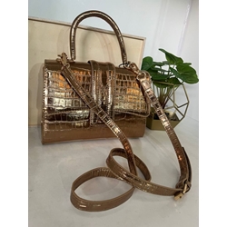 Bolso Yves Saint Laurent brillante - Imagen 2