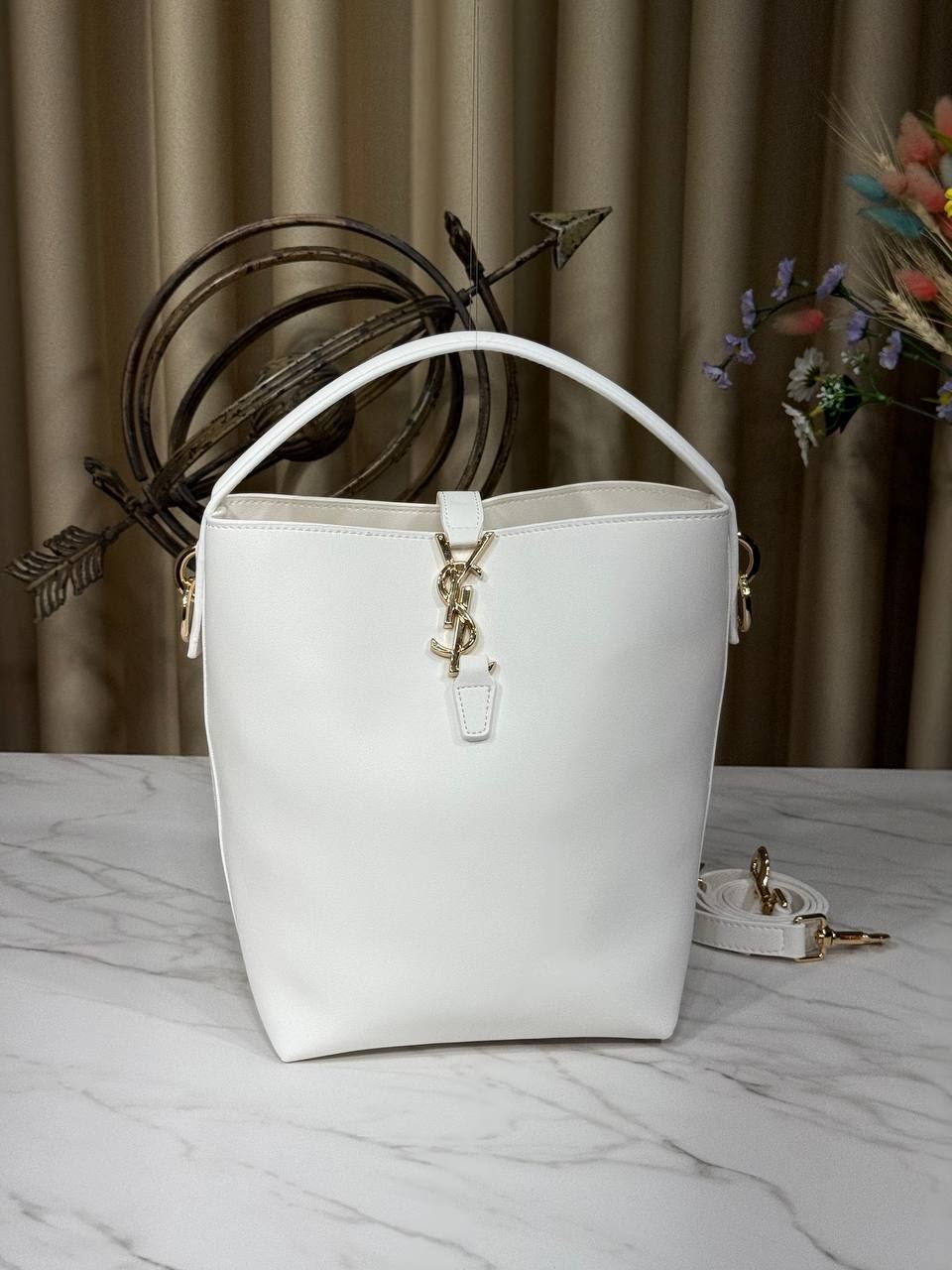 Bolso Yves Saint Laurent de dos piezas - Imagen 1