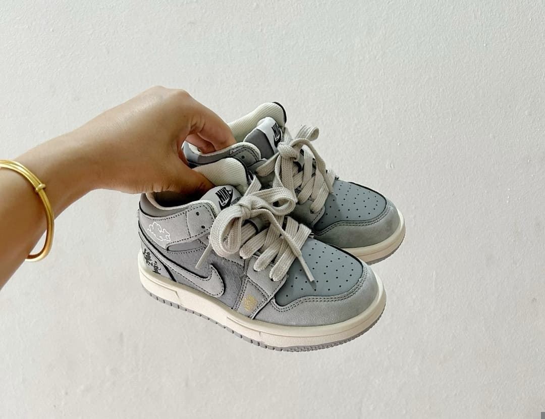 Bota Air Jordan 1 Low infantil - Imagen 2