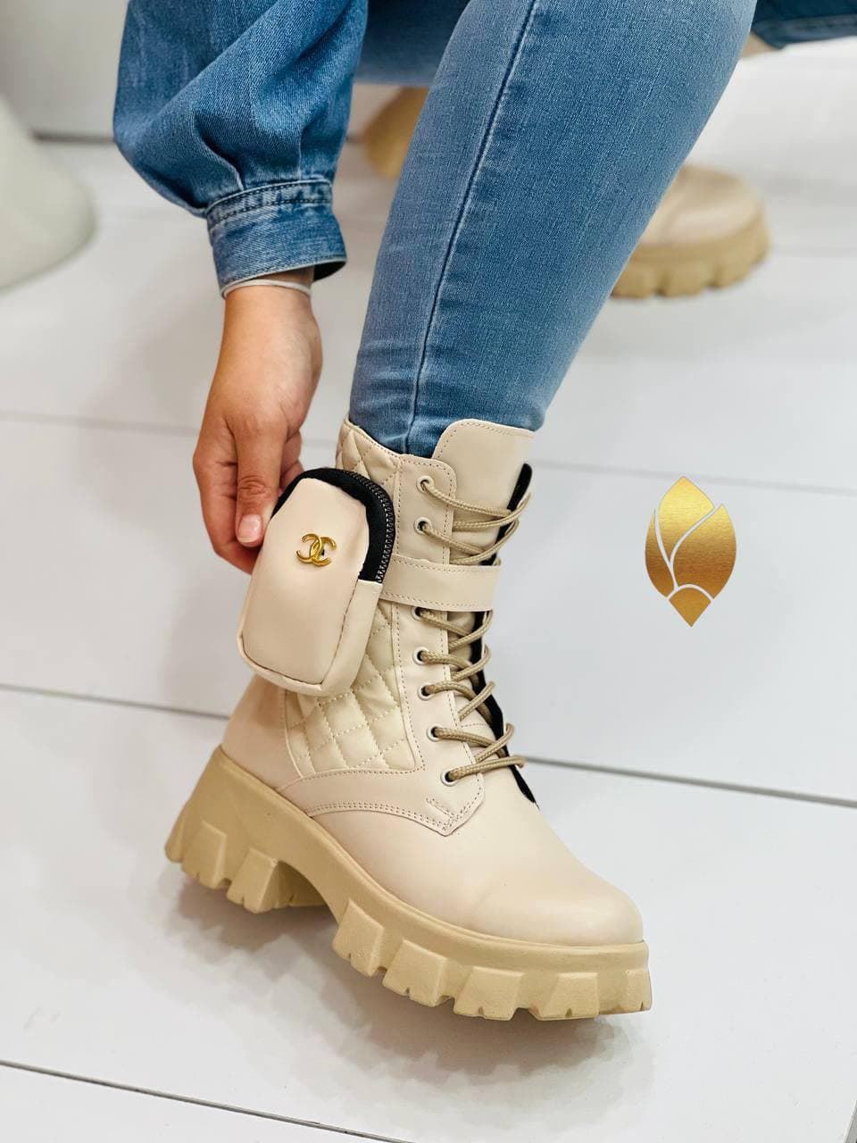 Bota Chanel acolchada - Imagen 2