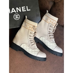 Bota Chanel de tela - Imagen 1