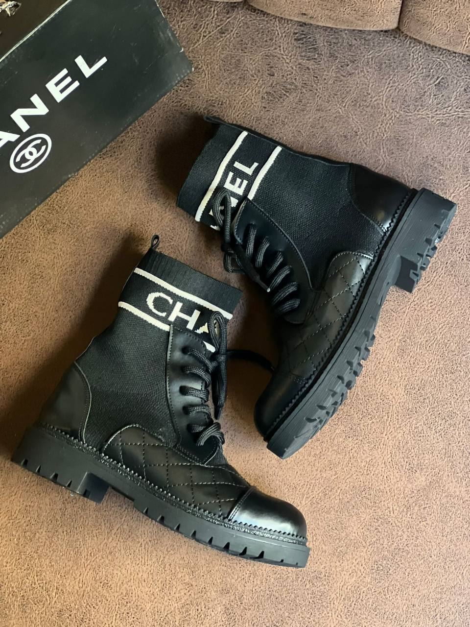 Bota Chanel de tela - Imagen 4