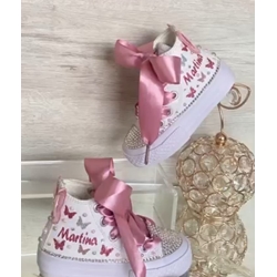Bota Converse Chuck Taylor con mariposas - Imagen 1