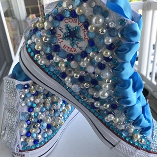 Bota Converse Chuck Taylor con perlas y lazo de seda - Imagen 1