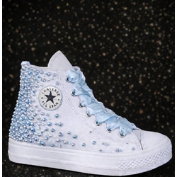 Bota Converse Chuck Taylor con perlas - Imagen 1