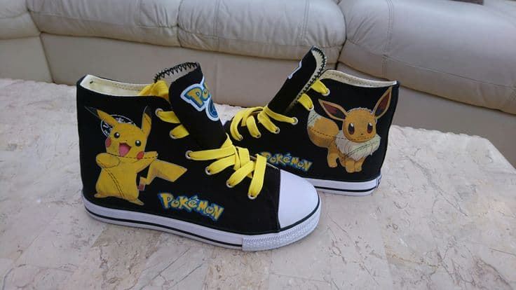 Bota Converse Chuck Taylor negra Pokémon - Imagen 1