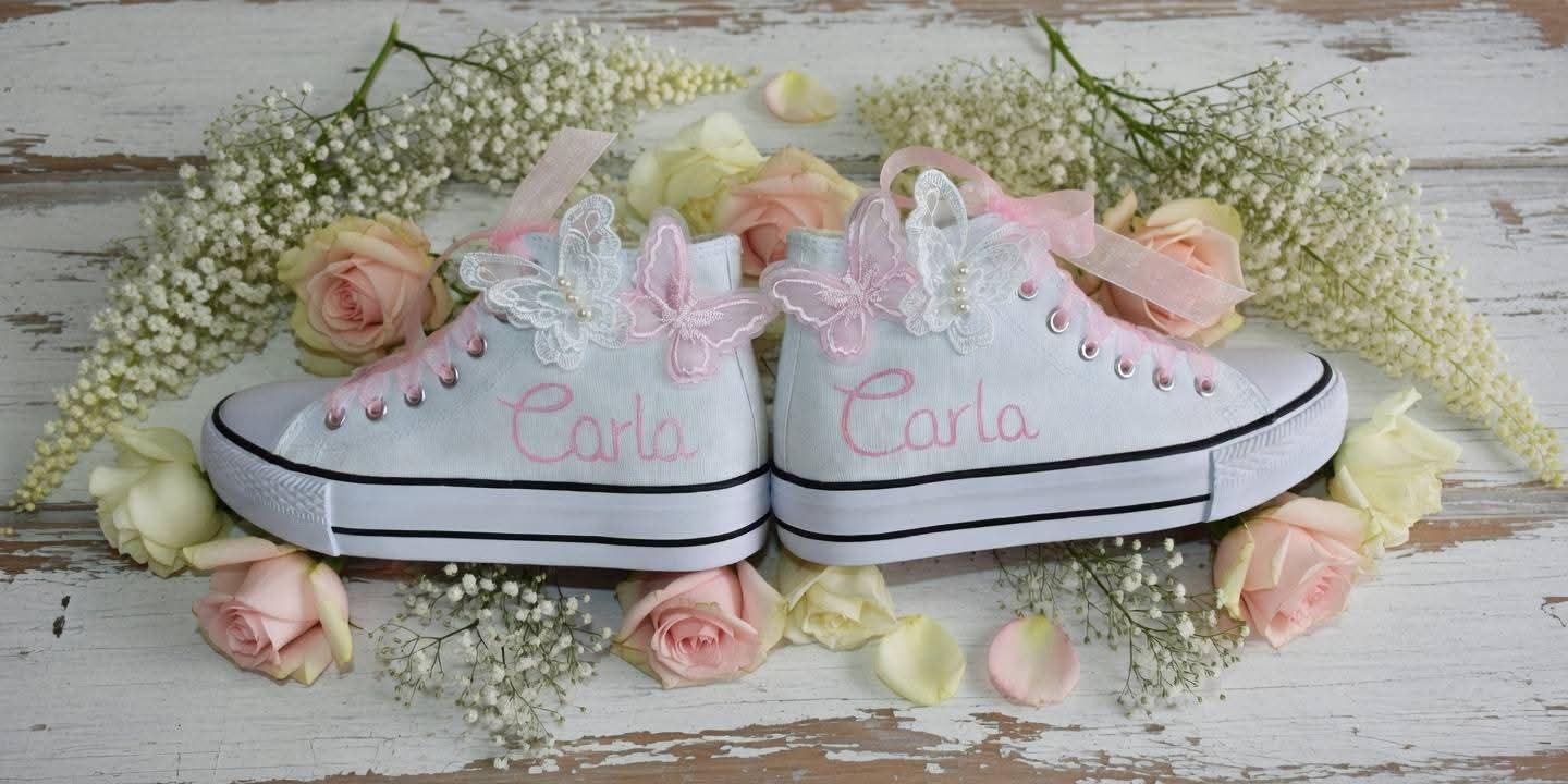 Bota Converse con mariposas de tela primera comunión - Imagen 5