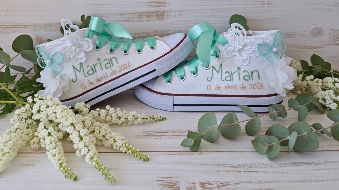 Bota Converse con mariposas de tela primera comunión - Imagen 6