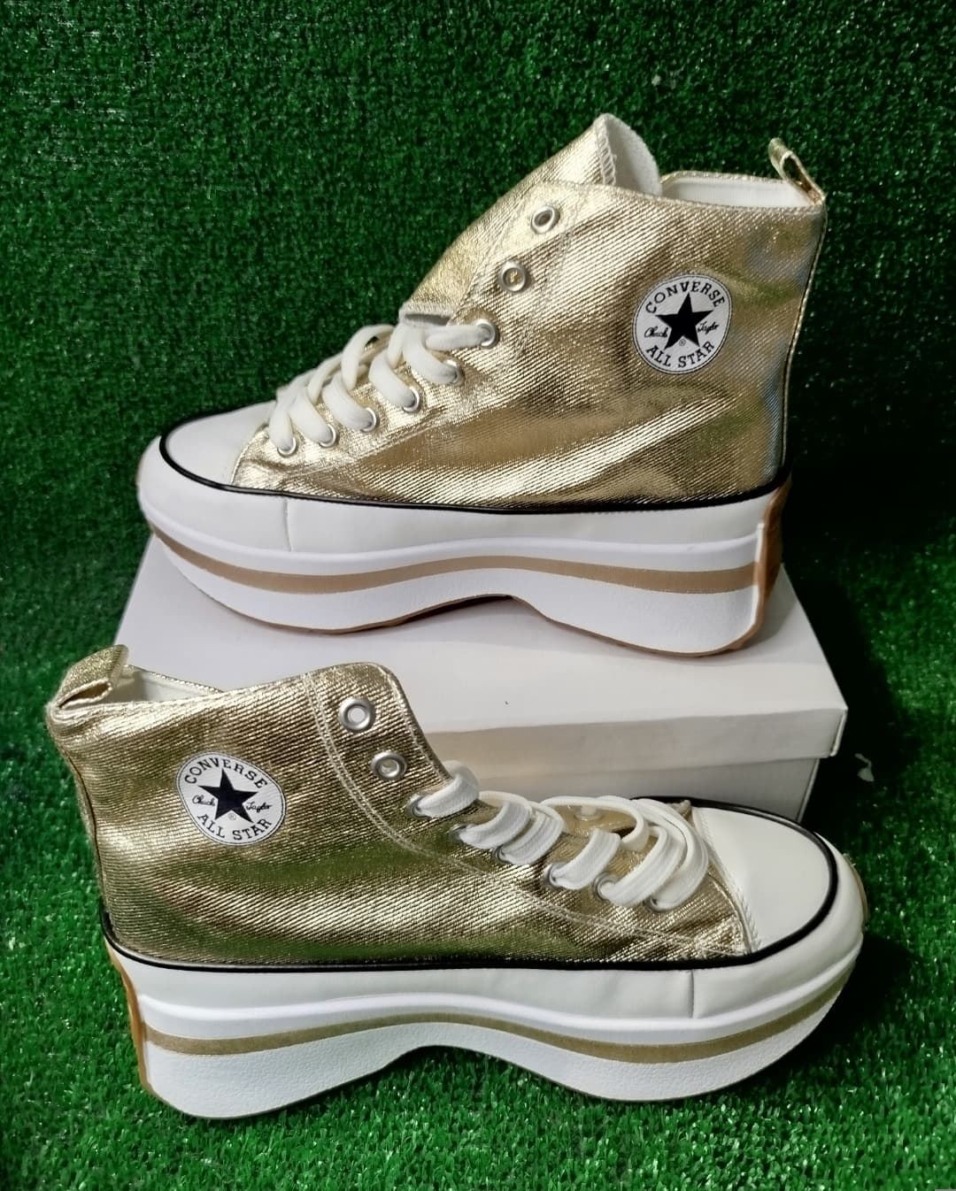 Bota Converse dorada - Imagen 2