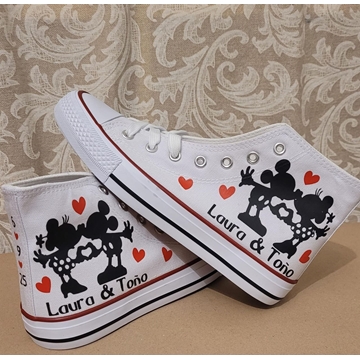 Bota Converse Mickey y Minnie personalizadas - Imagen 2