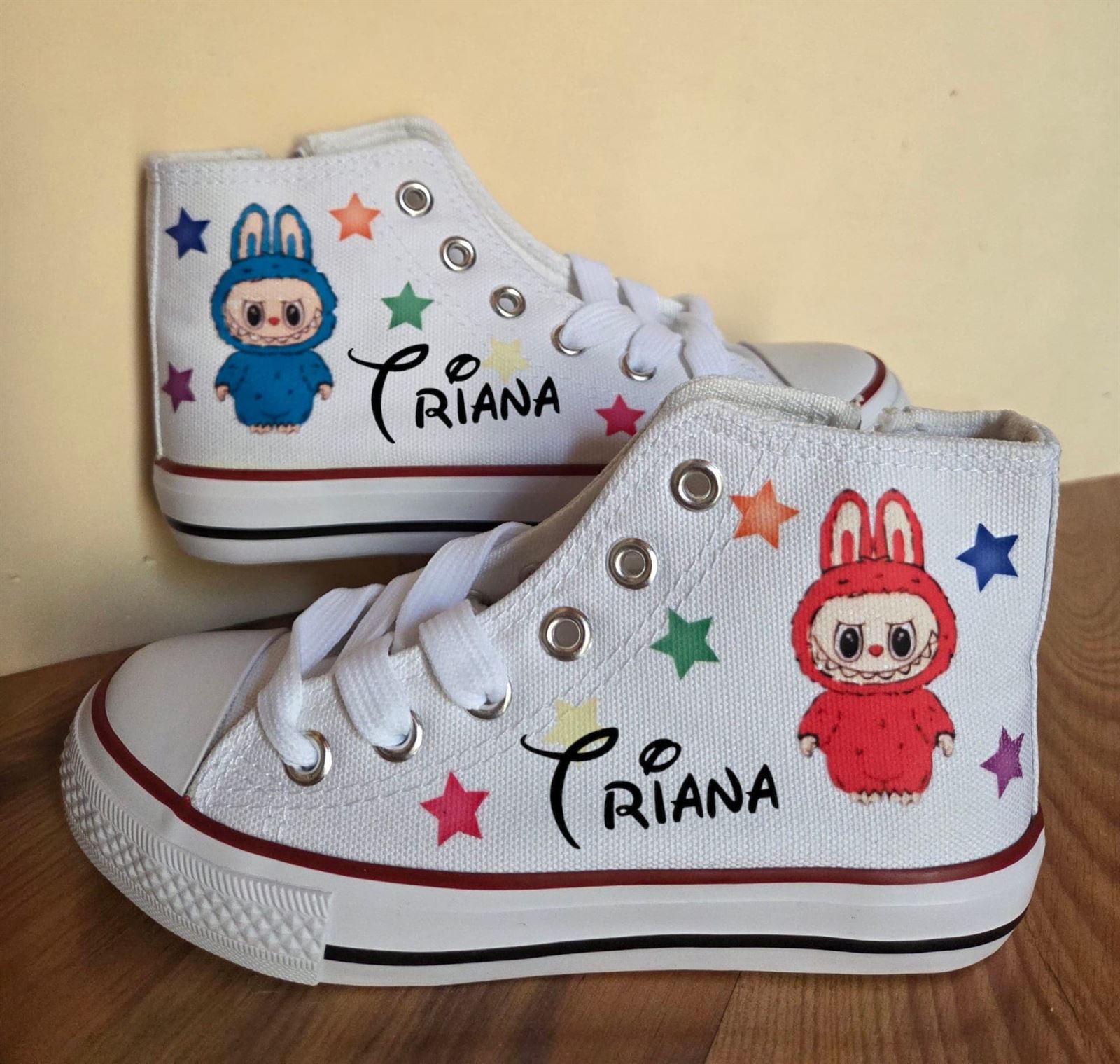 Bota Converse personalizada La Bubu - Imagen 1