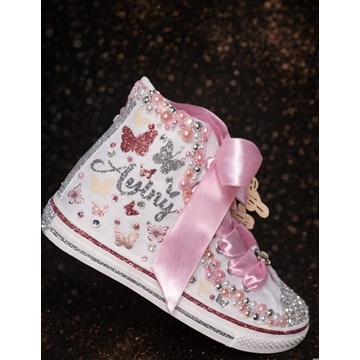Bota Converse personalizada mariposas y perlas niña - Imagen 1