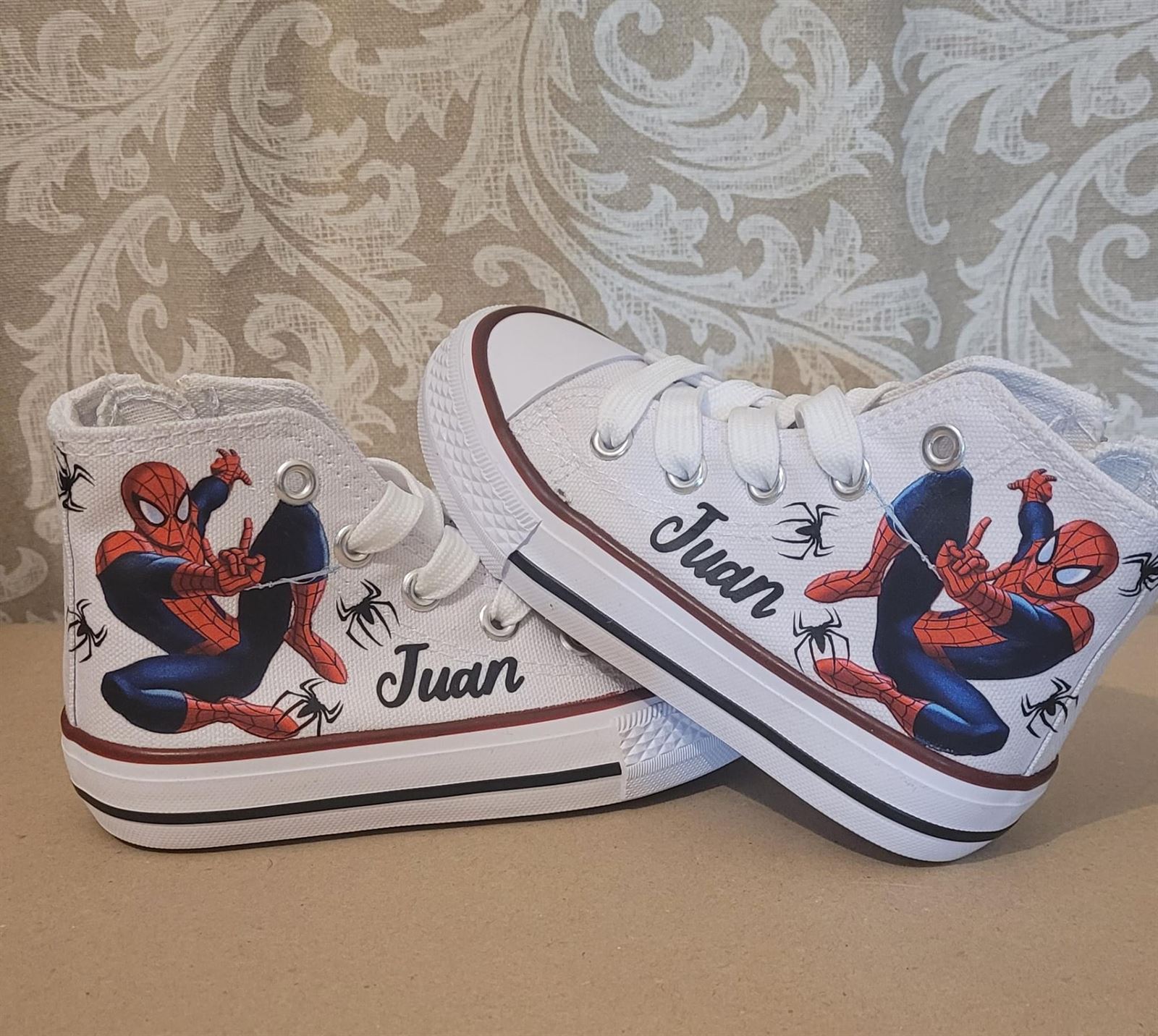 Bota Converse personalizadas Spiderman - Imagen 1