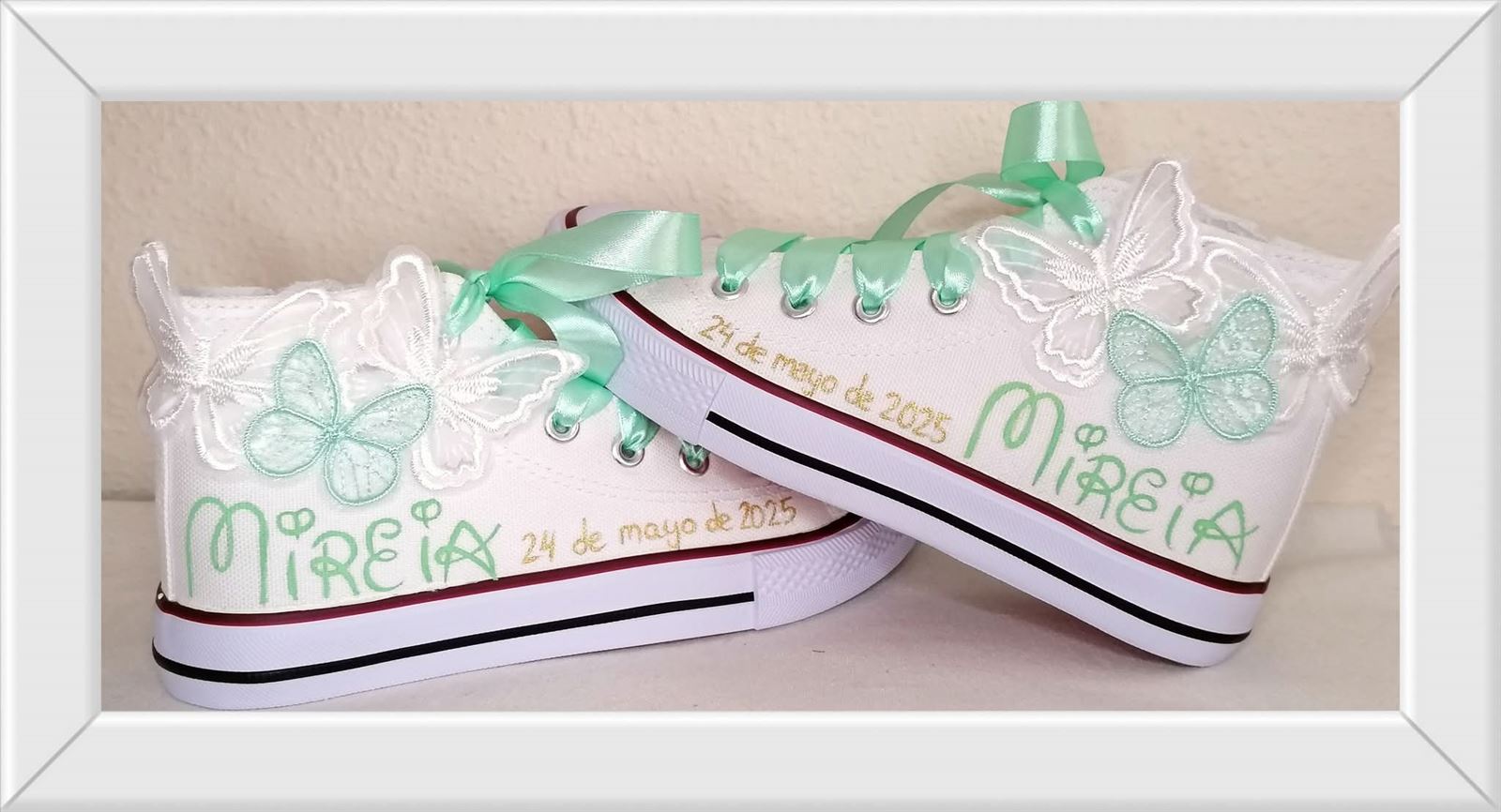 Bota Converse Primera comunión  con mariposas - Imagen 1