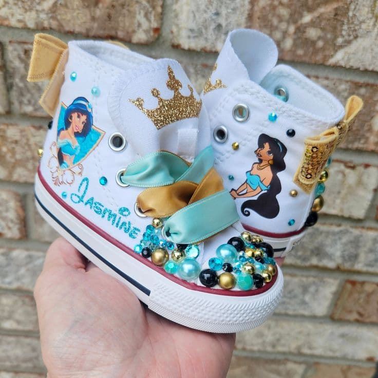 Bota Converse princesa Jasmine personalizada - Imagen 1