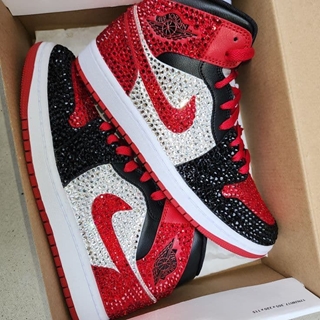 Bota Jordan 1 mid con cristales - Imagen 1